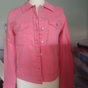 Nieuw roze spijkerjasje, maat 38, merk Fransa