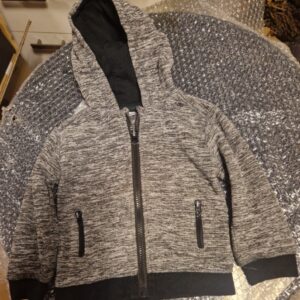 Jongensvest, maat 86, merk Zeeman